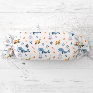 Detský vankúš valec bonbon Sandra SA-660 Modré veľryby a morské zvieratká na bielom - Biante.sk Detský vankúš valec bonbon Sandra SA-660 Modré veľryby a morské zvieratká na bielom - Biante.sk