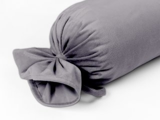 Sametový polštář válec bonbon Velvet Premium SVP-013 Šedý - detail 1 - Biante.cz Sametový polštář válec bonbon Velvet Premium SVP-013 Šedý - detail 1 - Biante.cz