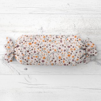 Vankúš valec bonbon Sandra SA-720 Oranžovo-hnedo-béžové drobné kvietky na smotanovom - Biante.sk Vankúš valec bonbon Sandra SA-720 Oranžovo-hnedo-béžové drobné kvietky na smotanovom - Biante.sk