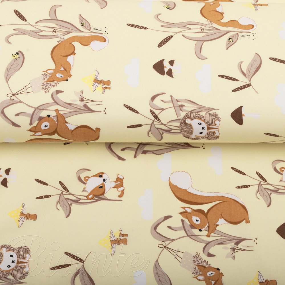 Dětská bavlněná látka/plátno Sandra SA-700 Veverky a ježci na světle vanilkovém - šířka 160 cm - detail 2 - Biante.cz