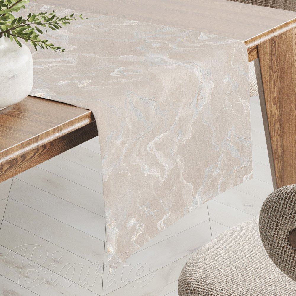 Sametový běhoun na stůl Isabela IBL-018 Zlatý/kouřový mramor na pudrově béžovém - Biante.cz