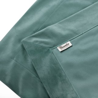 Sametový přehoz/běhoun na postel Velvet Premium SVP-022 Ledově zelený - detail 1 - Biante.cz Sametový přehoz/běhoun na postel Velvet Premium SVP-022 Ledově zelený - detail 1 - Biante.cz