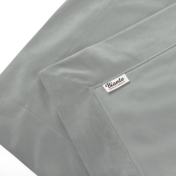 Zamatový prehoz/behúň na posteľ Velvet Prémium SVP-046 Svetlo sivý - detail 1 - Biante.sk Zamatový prehoz/behúň na posteľ Velvet Prémium SVP-046 Svetlo sivý - detail 1 - Biante.sk