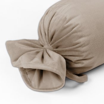 Sametový polštář válec bonbon Velvet Premium SVP-042 Béžovohnědý - detail 1 - Biante.cz