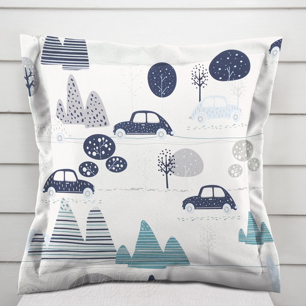Dětský bavlněný povlak na polštář s lemem Sandra SA-685 Modrá auta mezi stromy na bílém - Biante.cz