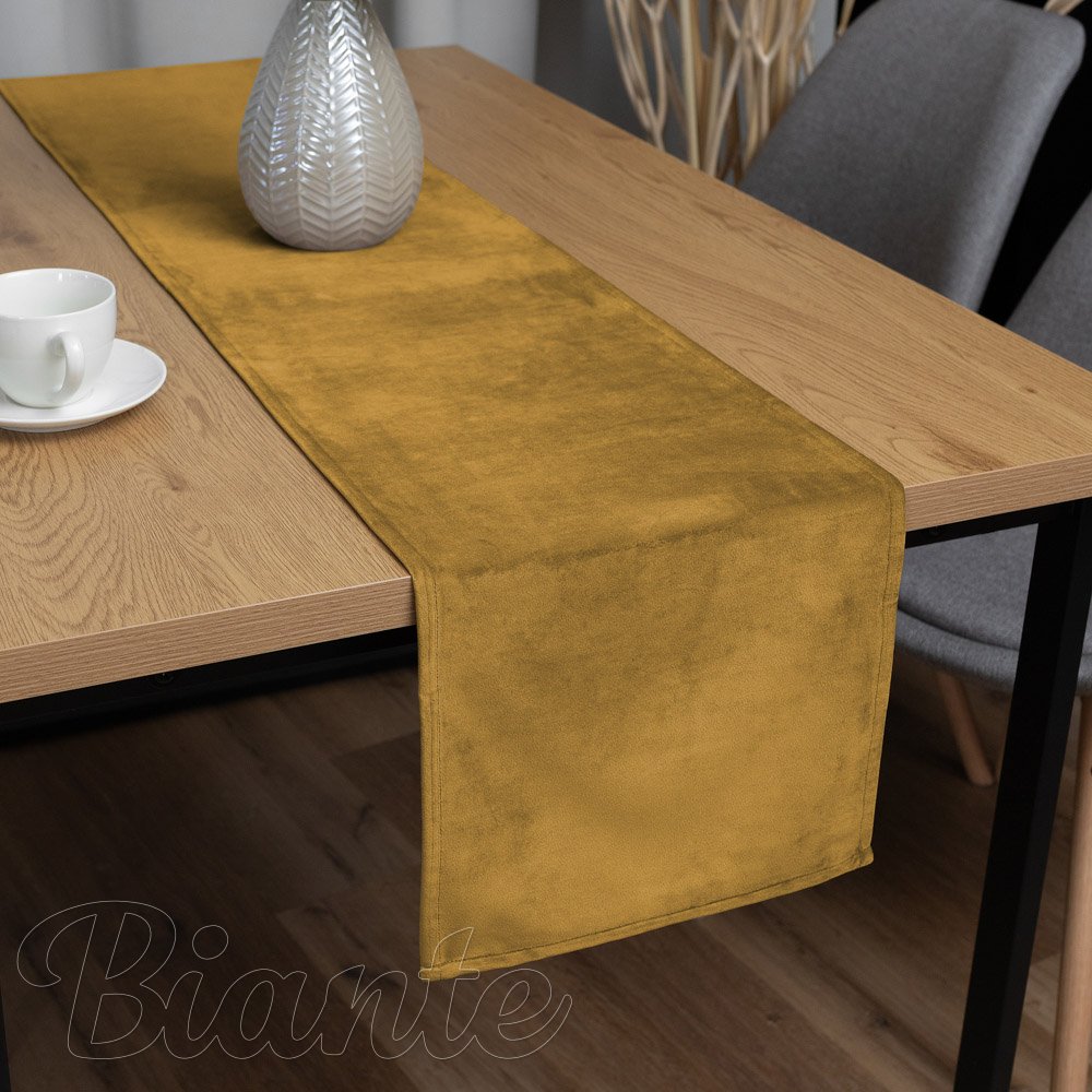 Zamatový behúň na stôl Velvet Prémium SVP-009 Horčicový - Biante.sk