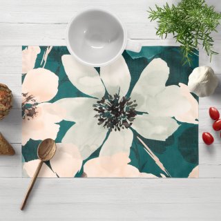 Sametové prostírání na stůl Tamara TMR-027 Velké květy na tmavě zeleném - Biante.cz