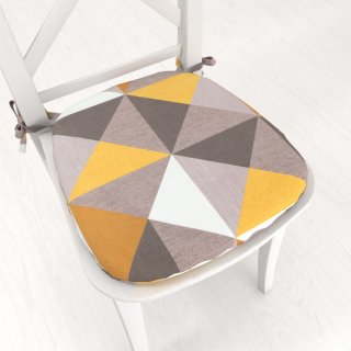 Zamatový oblý podsedák Tamara TMR-020 Žlto-sivobéžové trojuholníky - 39x37x3 cm - Biante.sk