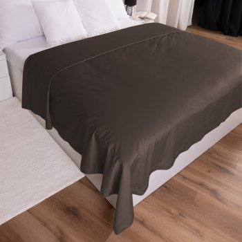 Sametový přehoz na postel Velvet Premium SVP-016 Tmavě hnědý - detail 1 - Biante.cz Sametový přehoz na postel Velvet Premium SVP-016 Tmavě hnědý - detail 1 - Biante.cz