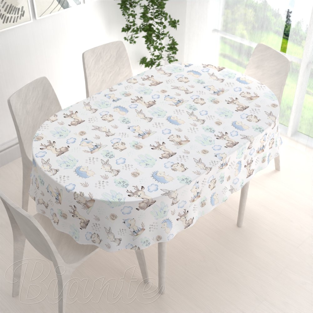 Dětský bavlněný oválný ubrus Sandra SA-478 Lesní zvířátka v borůvčí na bílém - detail 1 - Biante.cz