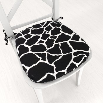 Sametový oblý podsedák Tamara TMR-015 Černobílý žirafí vzor - 39x37x3 cm - Biante.cz Sametový oblý podsedák Tamara TMR-015 Černobílý žirafí vzor - 39x37x3 cm - Biante.cz