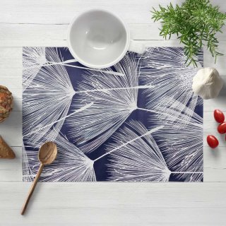 Bavlněné prostírání na stůl Sandra SA-414 Bílé abstraktní chmýří na modrém - Biante.cz