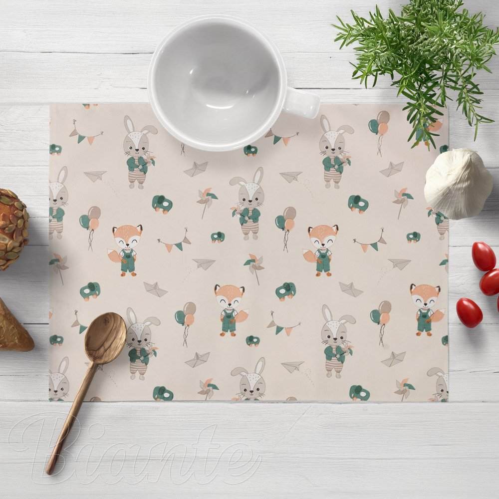 Detské bavlnené prestieranie na stôl Sandra SA-701 Zajačiky a líšky s balónikmi - zelené na svetlo béžovom - Biante.sk