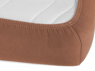Jersey napínacie prestieradlo na vysoký matrac JR-023 Orieškovo hnedé - detail 1 - Biante.sk Jersey napínacie prestieradlo na vysoký matrac JR-023 Orieškovo hnedé - detail 1 - Biante.sk