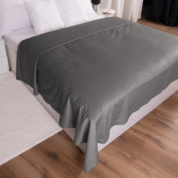 Sametový přehoz na postel Velvet Premium SVP-017 Tmavě šedý - detail 1 - Biante.cz Sametový přehoz na postel Velvet Premium SVP-017 Tmavě šedý - detail 1 - Biante.cz