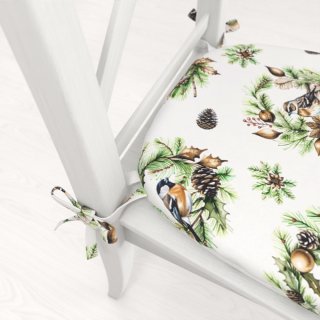 Teflonový oblý podsedák TF-103 Vánoční věnce s ptáčky na bílém - 39x37x3 cm - detail 1 - Biante.cz