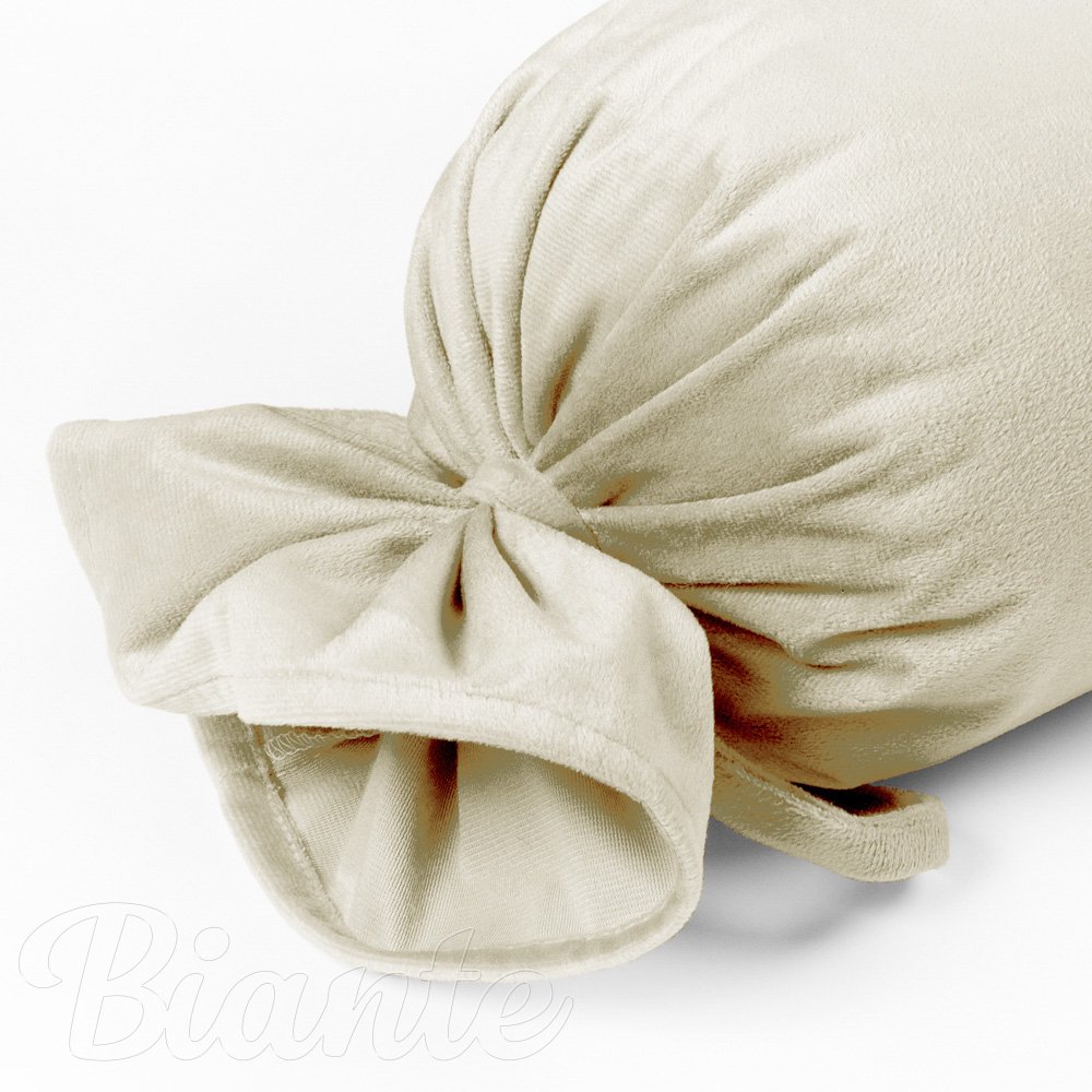 Sametový polštář válec bonbon Velvet Premium SVP-003 Smetanový - detail 1 - Biante.cz
