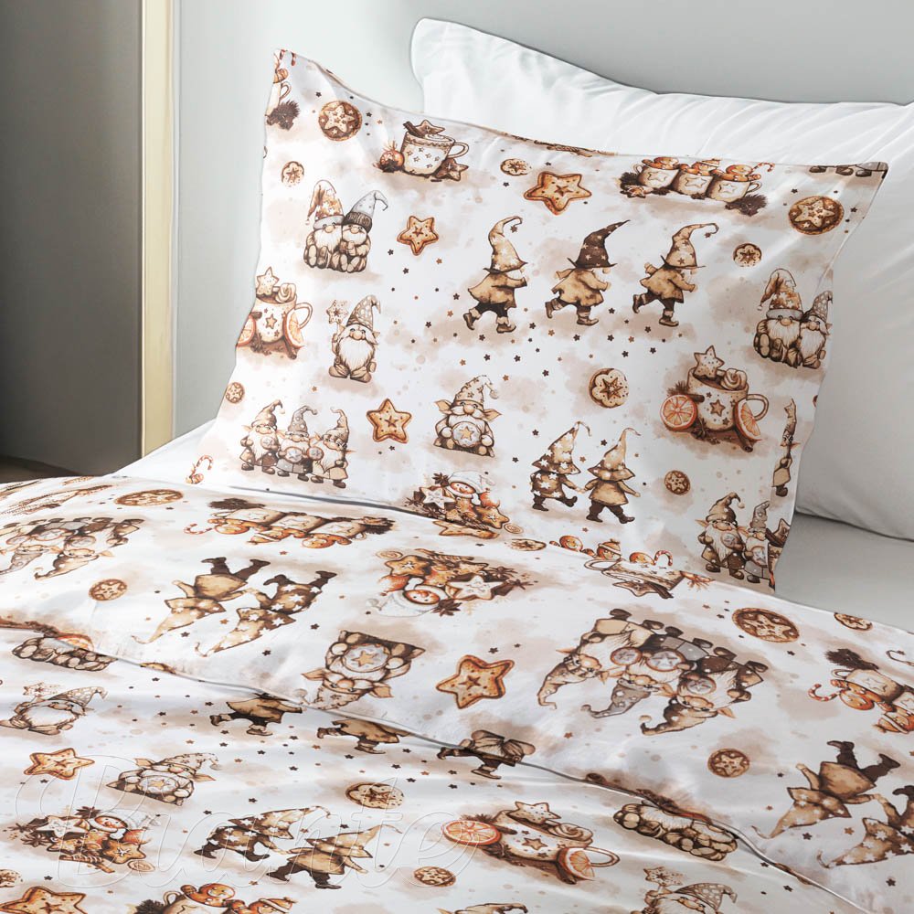Dětské bavlněné ložní povlečení Sandra SA-663 Hnědí skřítci s perníčky na bílém - detail 1 - Biante.cz