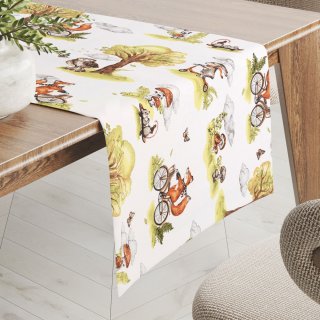 Detský bavlnený behúň na stôl Sandra SA-697 Líšky na bicykloch - zelené na bielom - Biante.sk Detský bavlnený behúň na stôl Sandra SA-697 Líšky na bicykloch - zelené na bielom - Biante.sk