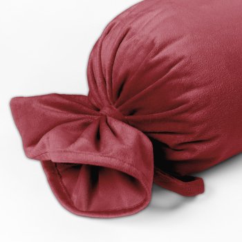 Sametový polštář válec bonbon Velvet Premium SVP-050 Vínově červený - detail 1 - Biante.cz