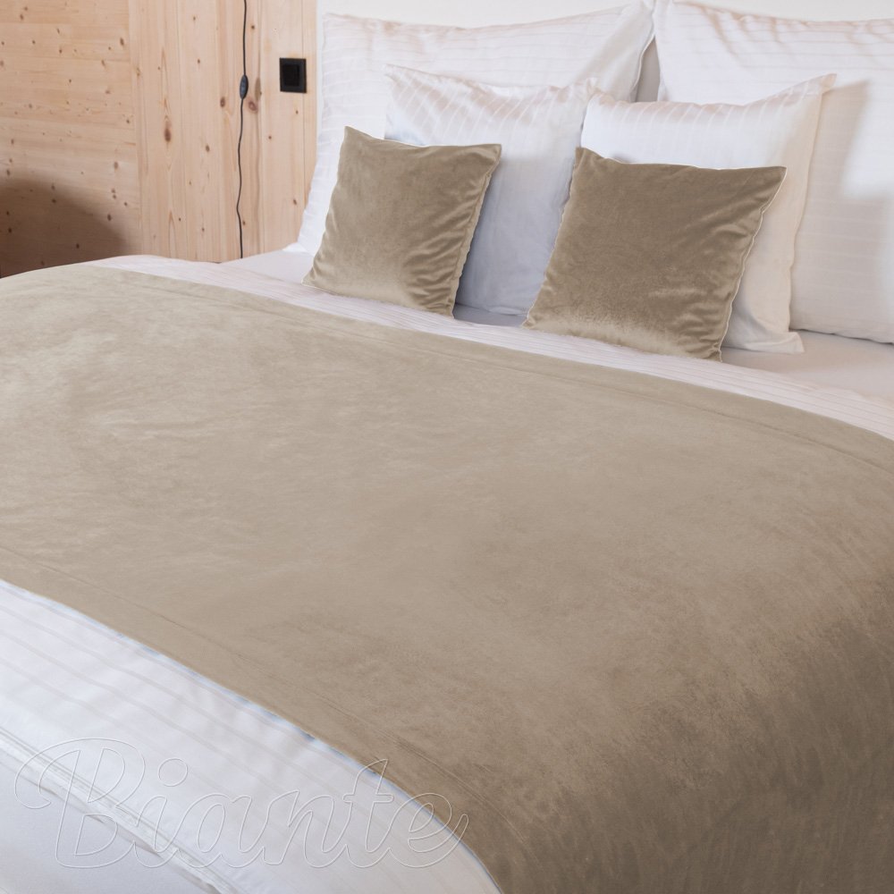 Sametový přehoz/běhoun na postel Velvet Premium SVP-042 Béžovohnědý - detail 2 - Biante.cz