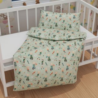 Dětské bavlněné povlečení do postýlky Sandra SA-468 Méďové na motorkách na zeleném - detail 1 - Biante.cz Dětské bavlněné povlečení do postýlky Sandra SA-468 Méďové na motorkách na zeleném - detail 1 - Biante.cz