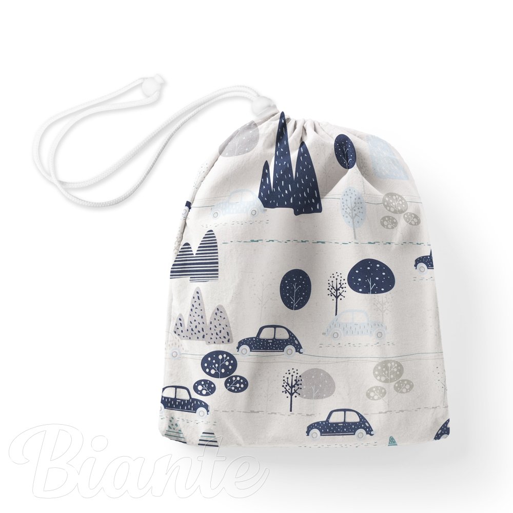 Bavlněný pytlík/sáček na přezůvky Sandra SA-685 Modrá auta mezi stromy na bílém - Biante.cz