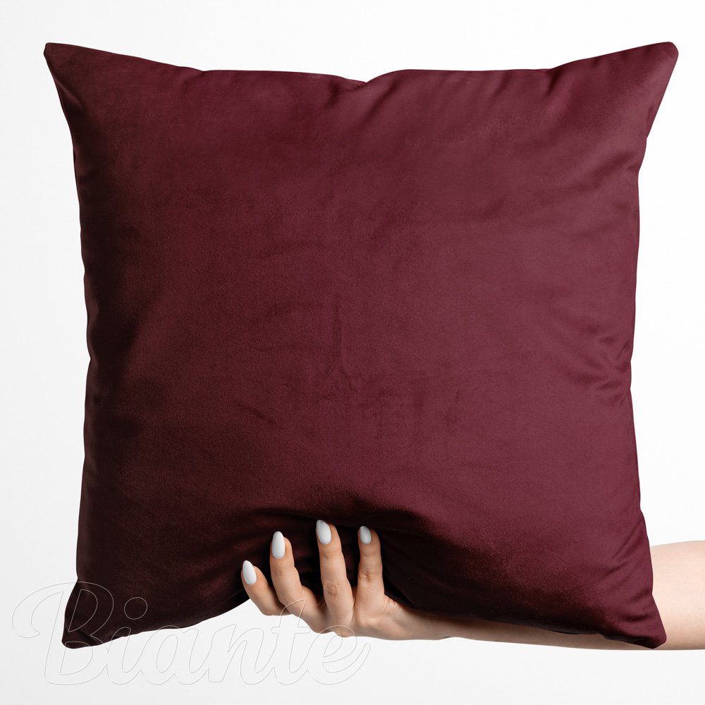 Sametový povlak na polštář Velvet Premium SVP-010 Tmavě vínový - Biante.cz Sametový povlak na polštář Velvet Premium SVP-010 Tmavě vínový - Biante.cz