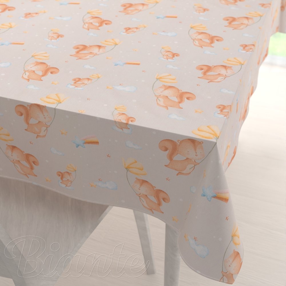 Dětský bavlněný obdélníkový ubrus Sandra SA-525 Veverky s květinami na šedobéžovém - Biante.cz