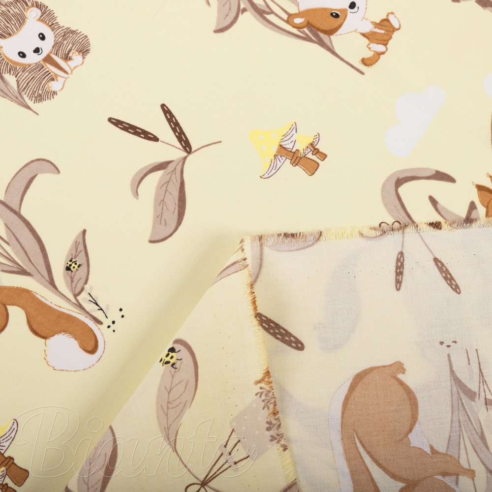 Dětská bavlněná látka/plátno Sandra SA-700 Veverky a ježci na světle vanilkovém - šířka 160 cm - detail 4 - Biante.cz