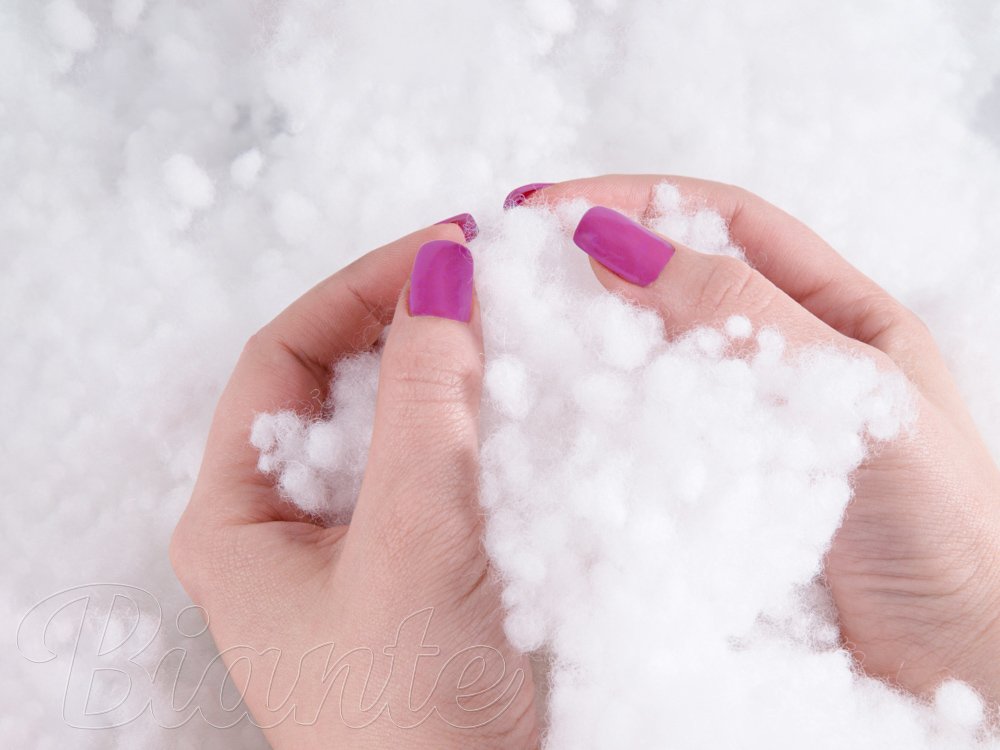 Výplň do polštářů polyesterové kuličky z dutého vlákna 500 g - Biante.cz