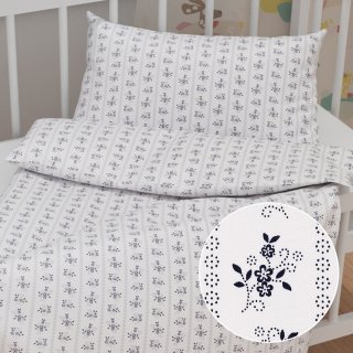 Detské bavlnené posteľné obliečky do postieľky Sandra SA-641 Temne modrý ľudový kvetinový vzor na bielom - Biante.sk Detské bavlnené posteľné obliečky do postieľky Sandra SA-641 Temne modrý ľudový kvetinový vzor na bielom - Biante.sk