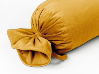 Sametový polštář válec bonbon Velvet Premium SVP-037 Zlatavě oranžový - detail 1 - Biante.cz Sametový polštář válec bonbon Velvet Premium SVP-037 Zlatavě oranžový - detail 1 - Biante.cz