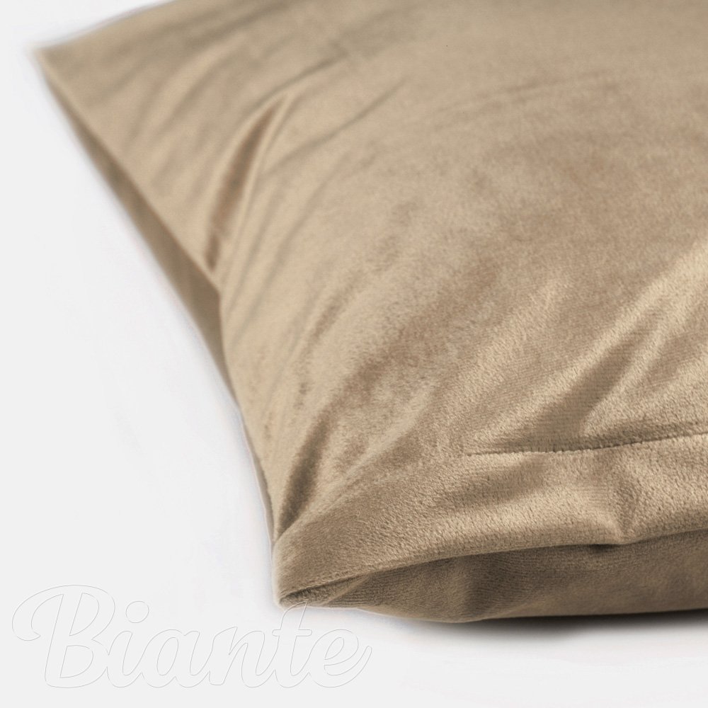 Sametový povlak na polštář Velvet Premium SVP-045 Kávově béžový - detail 2 - Biante.cz