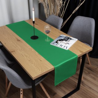 Saténový běhoun na stůl polyesterový Satén LUX-028 Irská zelená - detail 1 - Biante.cz Saténový běhoun na stůl polyesterový Satén LUX-028 Irská zelená - detail 1 - Biante.cz