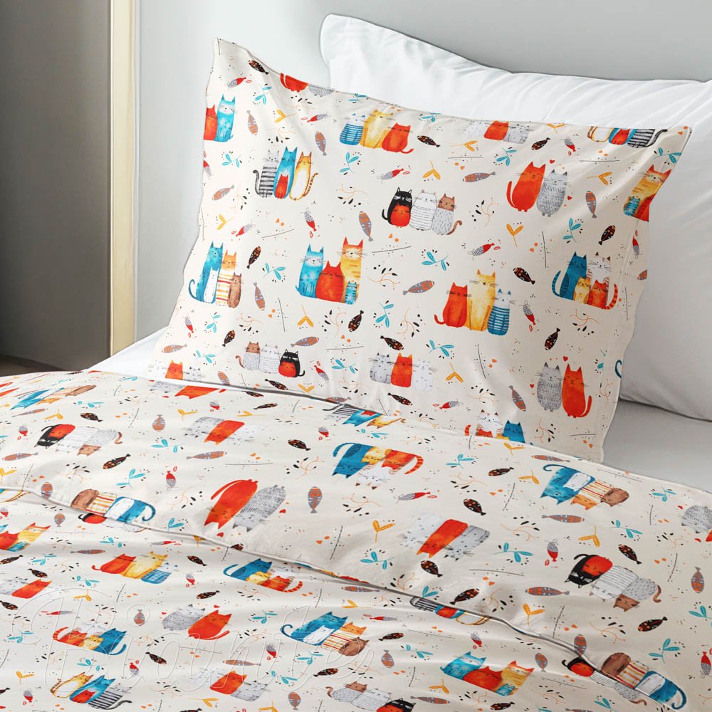Dětské bavlněné ložní povlečení Sandra SA-655 Kočičí svět modro-červený na krémovém - detail 1 - Biante.cz