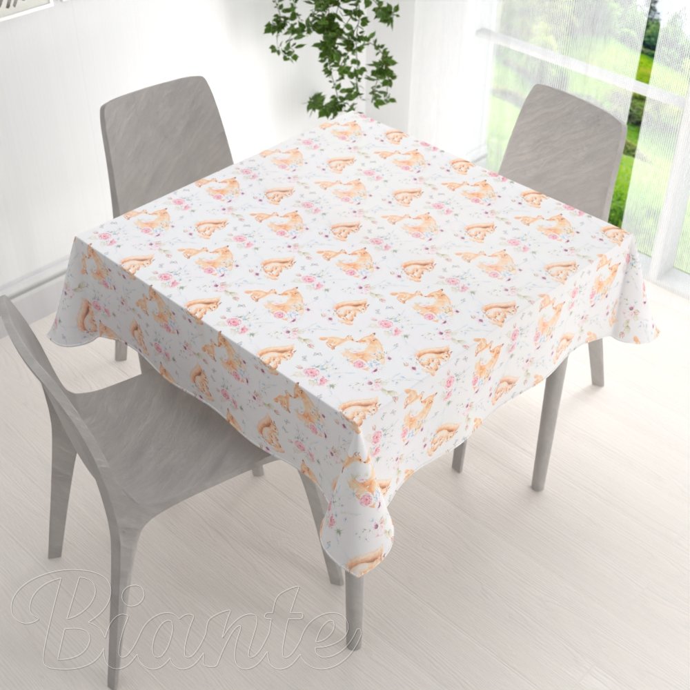 Dětský bavlněný čtvercový ubrus Sandra SA-694 Veverky a lišky mezi květinami na bílém - detail 1 - Biante.cz