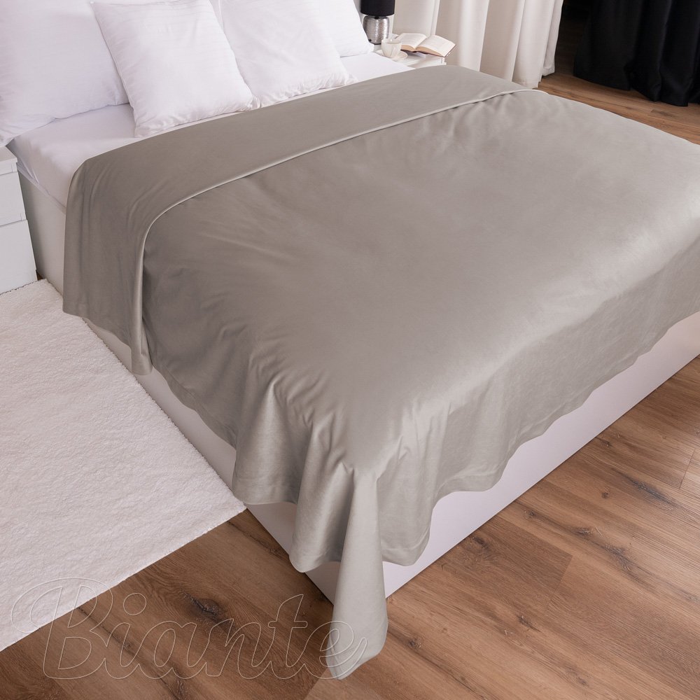 Sametový přehoz na postel Velvet Premium SVP-015 Latte - detail 1 - Biante.cz