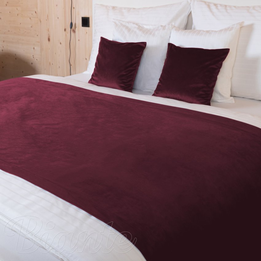 Sametový přehoz/běhoun na postel Velvet Premium SVP-010 Tmavě vínový - detail 2 - Biante.cz