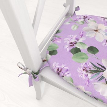 Oblý podsedák PML-044 Květy magnolie na fialovém - 39x37x3 cm - detail 1 - Biante.cz Oblý podsedák PML-044 Květy magnolie na fialovém - 39x37x3 cm - detail 1 - Biante.cz
