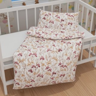 Detské bavlnené posteľné obliečky do postieľky Sandra SA-636 Vínovo-béžové kosatce na bielom - detail 1 - Biante.sk Detské bavlnené posteľné obliečky do postieľky Sandra SA-636 Vínovo-béžové kosatce na bielom - detail 1 - Biante.sk