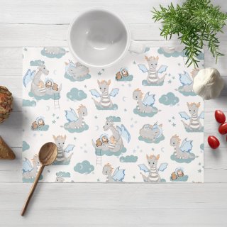 Detské bavlnené prestieranie na stôl Sandra SA-689 Dráčikovia s medvedíkmi na modrozelených obláčikoch na bielom - Biante.sk Detské bavlnené prestieranie na stôl Sandra SA-689 Dráčikovia s medvedíkmi na modrozelených obláčikoch na bielom - Biante.sk