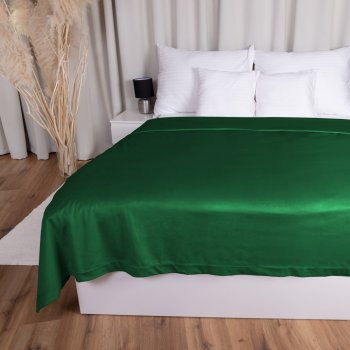 Sametový přehoz na postel Velvet Premium SVP-032 Zelený - Biante.cz Sametový přehoz na postel Velvet Premium SVP-032 Zelený - Biante.cz