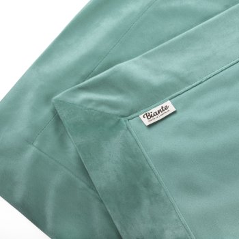 Zamatový prehoz/behúň na posteľ Velvet Prémium SVP-048 Pastelová ľadovo zelená - detail 1 - Biante.sk Zamatový prehoz/behúň na posteľ Velvet Prémium SVP-048 Pastelová ľadovo zelená - detail 1 - Biante.sk