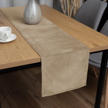 Sametový běhoun na stůl Velvet Premium SVP-045 Kávově béžový - Biante.cz Sametový běhoun na stůl Velvet Premium SVP-045 Kávově béžový - Biante.cz