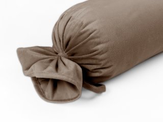 Sametový polštář válec bonbon Velvet Premium SVP-005 Světle hnědý - detail 1 - Biante.cz Sametový polštář válec bonbon Velvet Premium SVP-005 Světle hnědý - detail 1 - Biante.cz