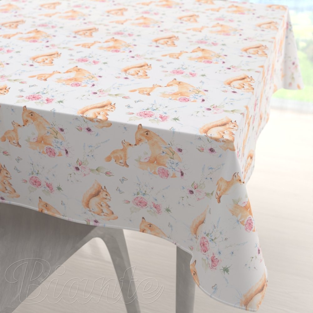 Dětský bavlněný čtvercový ubrus Sandra SA-694 Veverky a lišky mezi květinami na bílém - Biante.cz