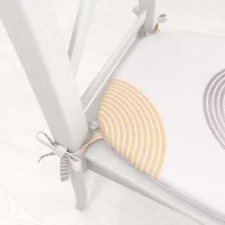 Zamatový oblý podsedák Tamara TMR-023 Žlté a sivé designové kruhy na smotanovom - 39x37x3 cm - detail 1 - Biante.sk