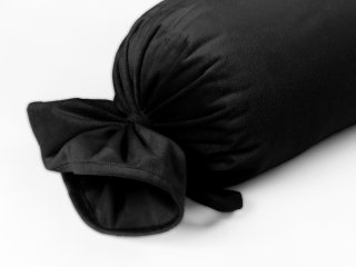 Zamatový vankúš valec bonbon Velvet Prémium SVP-023 Čierny - detail 1 - Biante.sk Zamatový vankúš valec bonbon Velvet Prémium SVP-023 Čierny - detail 1 - Biante.sk