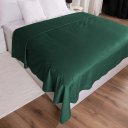 Sametový přehoz na postel Velvet Premium SVP-044 Lesní zelená - detail 1 - Biante.cz